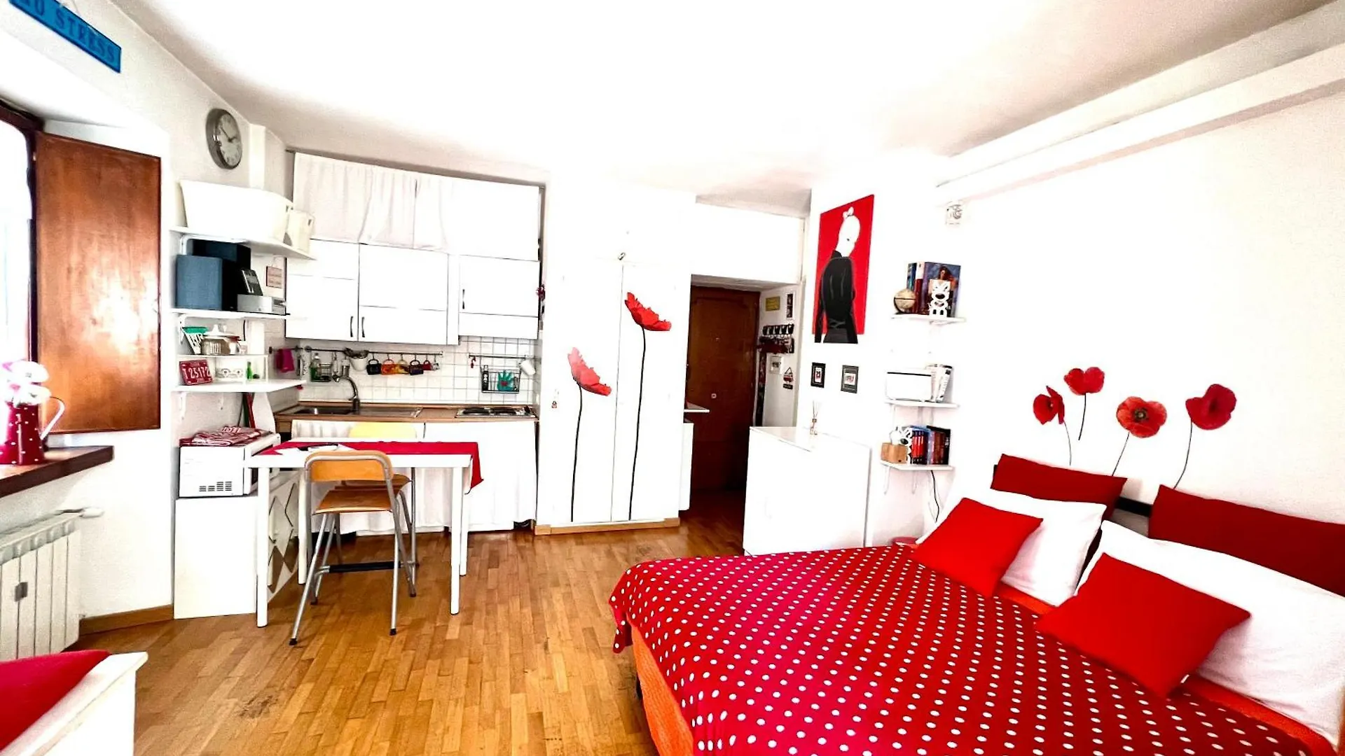 Lovely Studio Near Colosseum ローマ