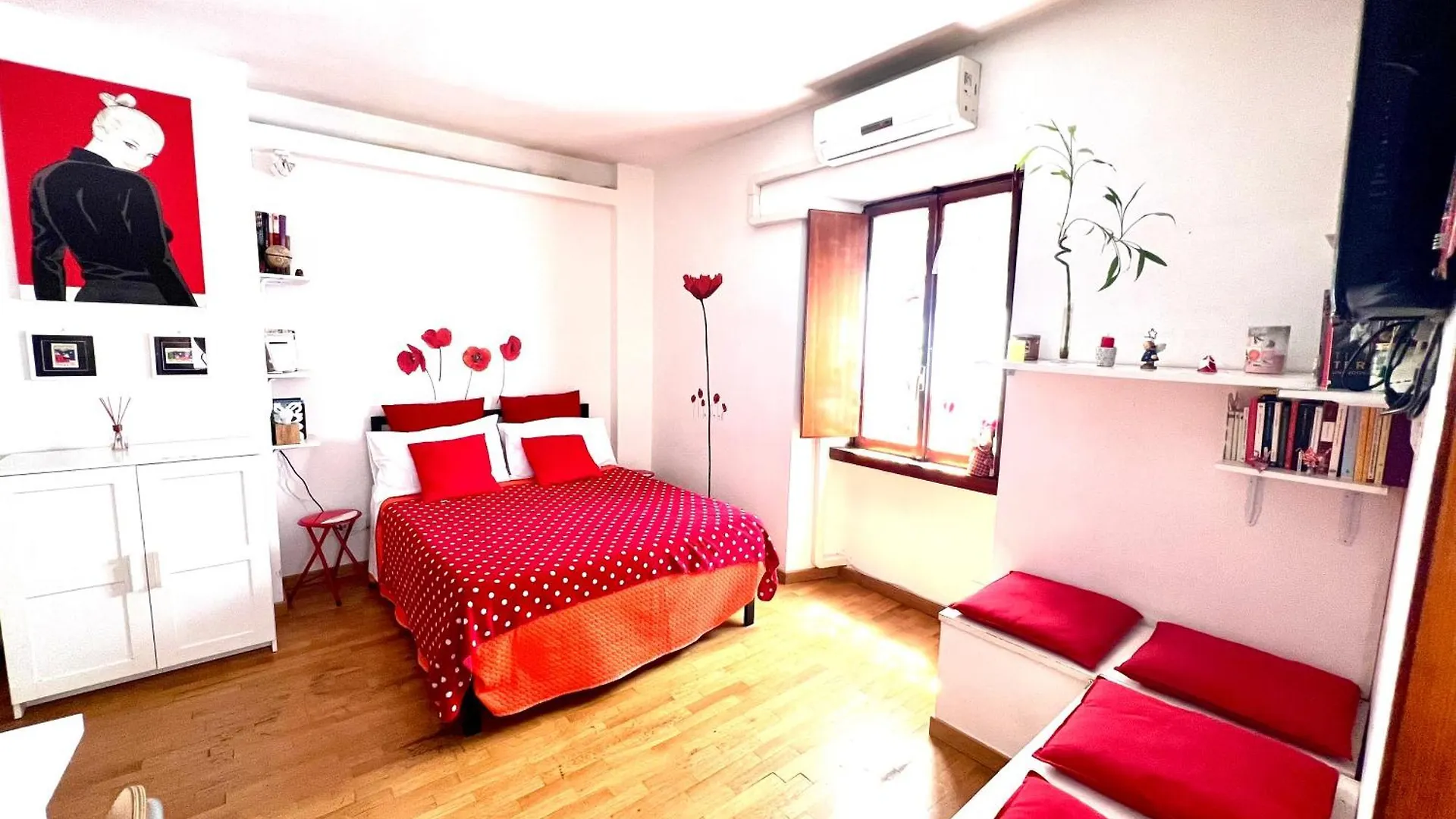 Lovely Studio Near Colosseum ローマ