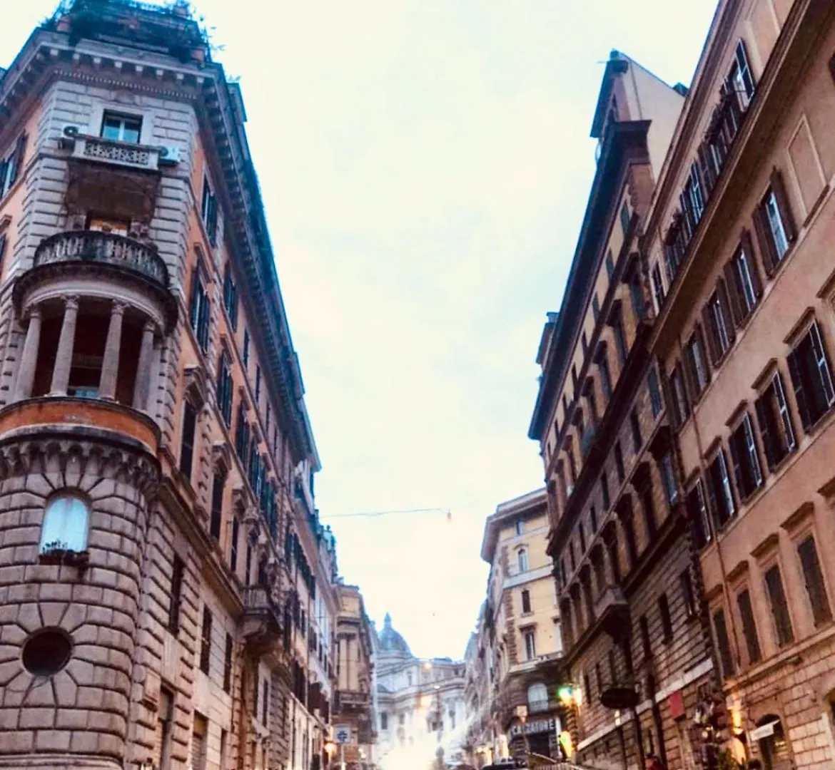 アパート Lovely Studio Near Colosseum ローマ イタリア